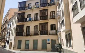 Snug Holiday Home Right In The Center Of M Laga